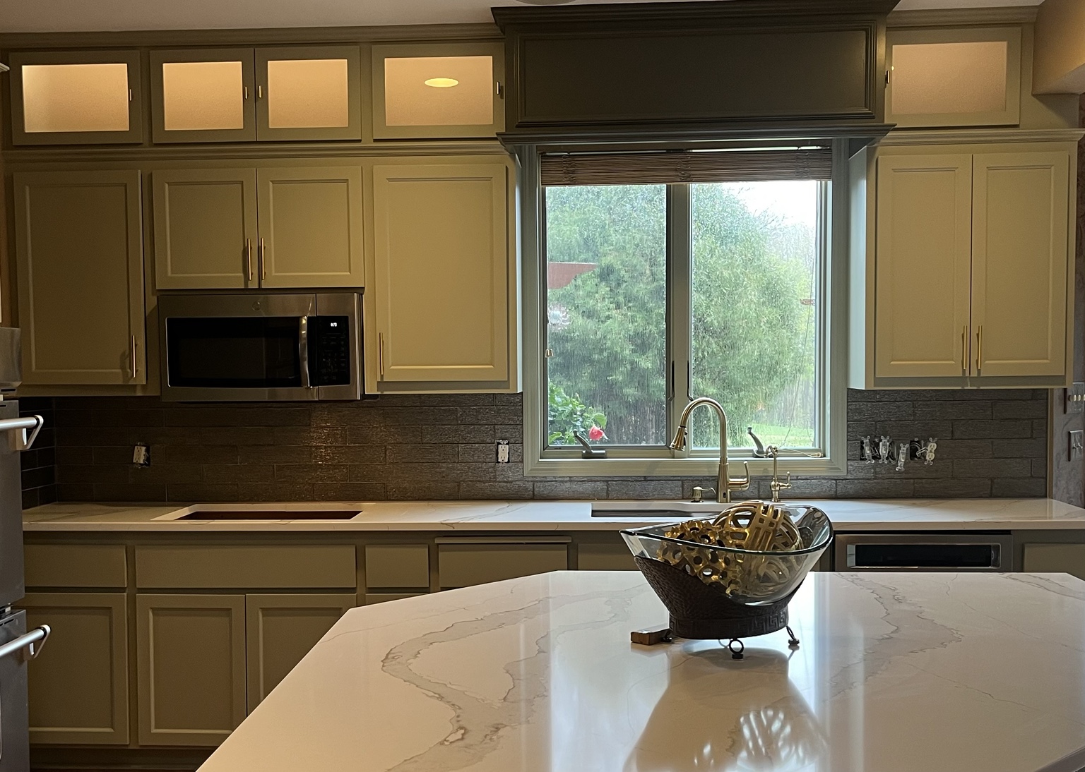 Finished kitchen backsplash